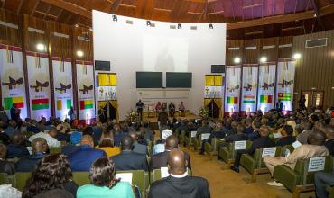 Vue d'ensemble de la salle de conférences de la BCEAO